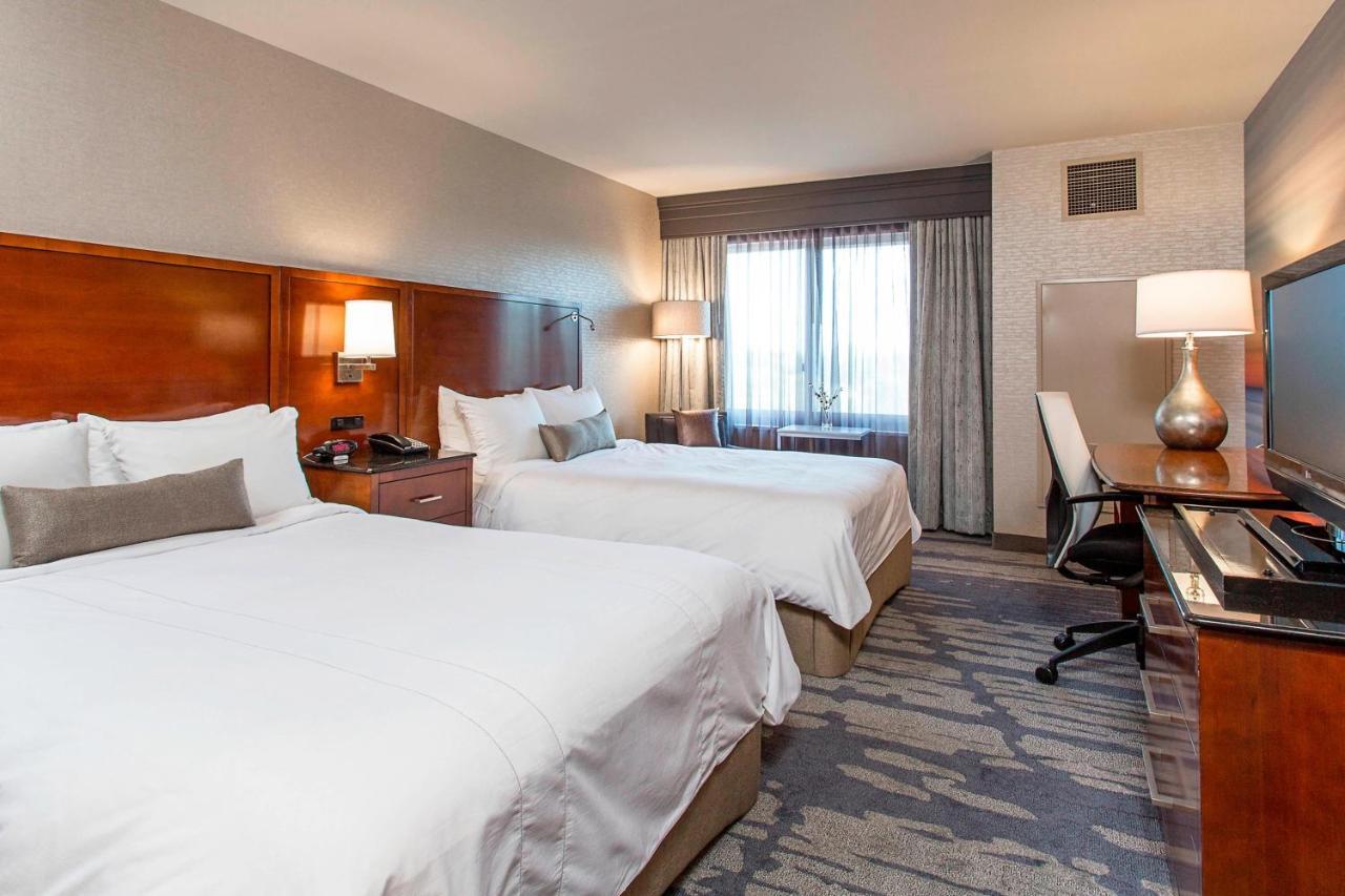 Rochester Airport Marriott Esterno foto