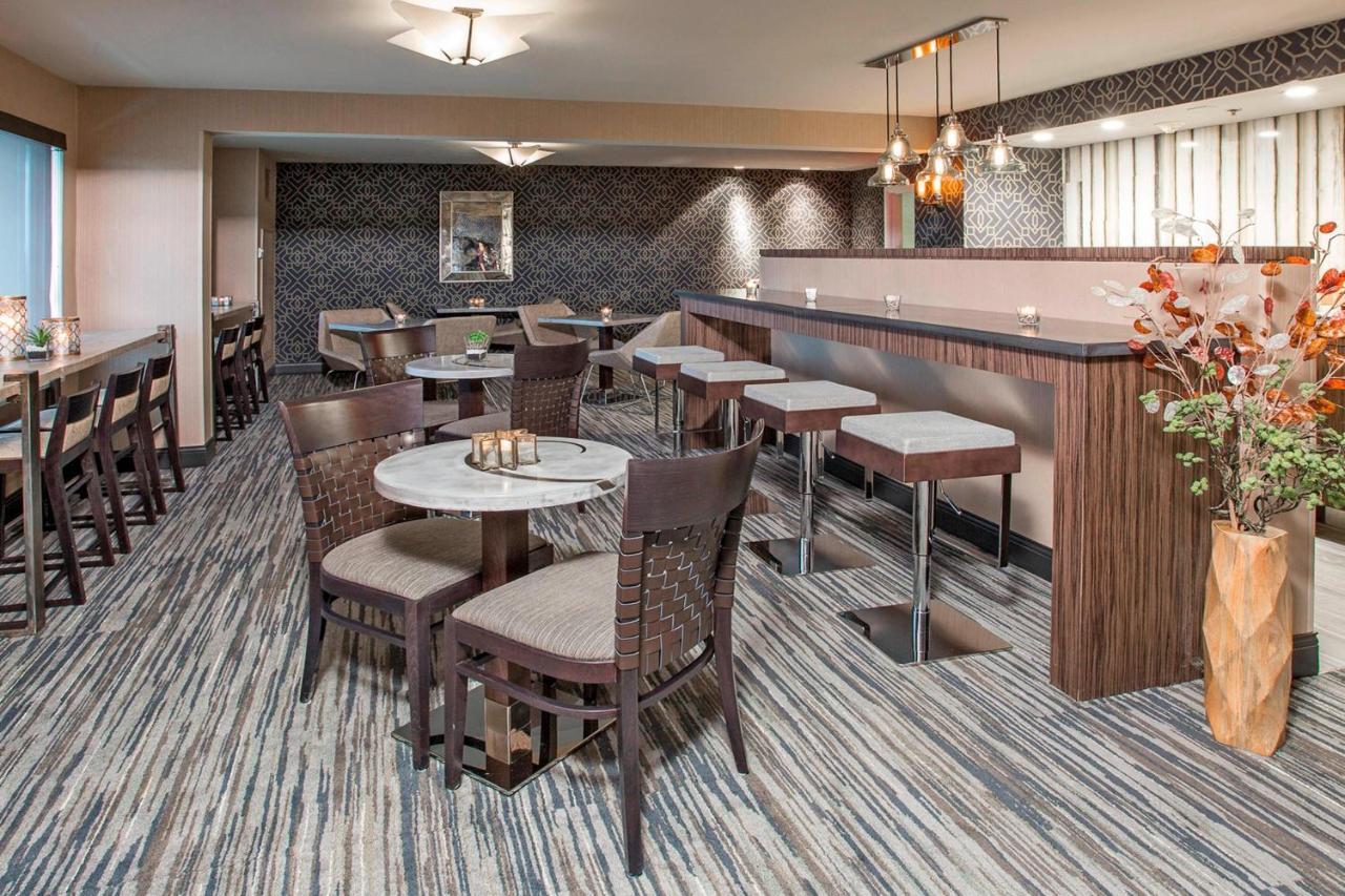 Rochester Airport Marriott Esterno foto