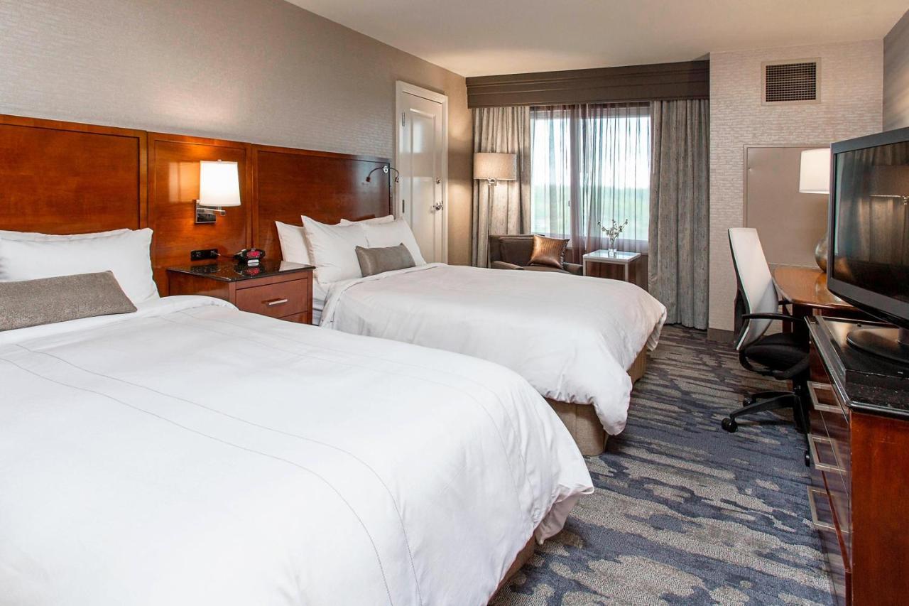 Rochester Airport Marriott Esterno foto