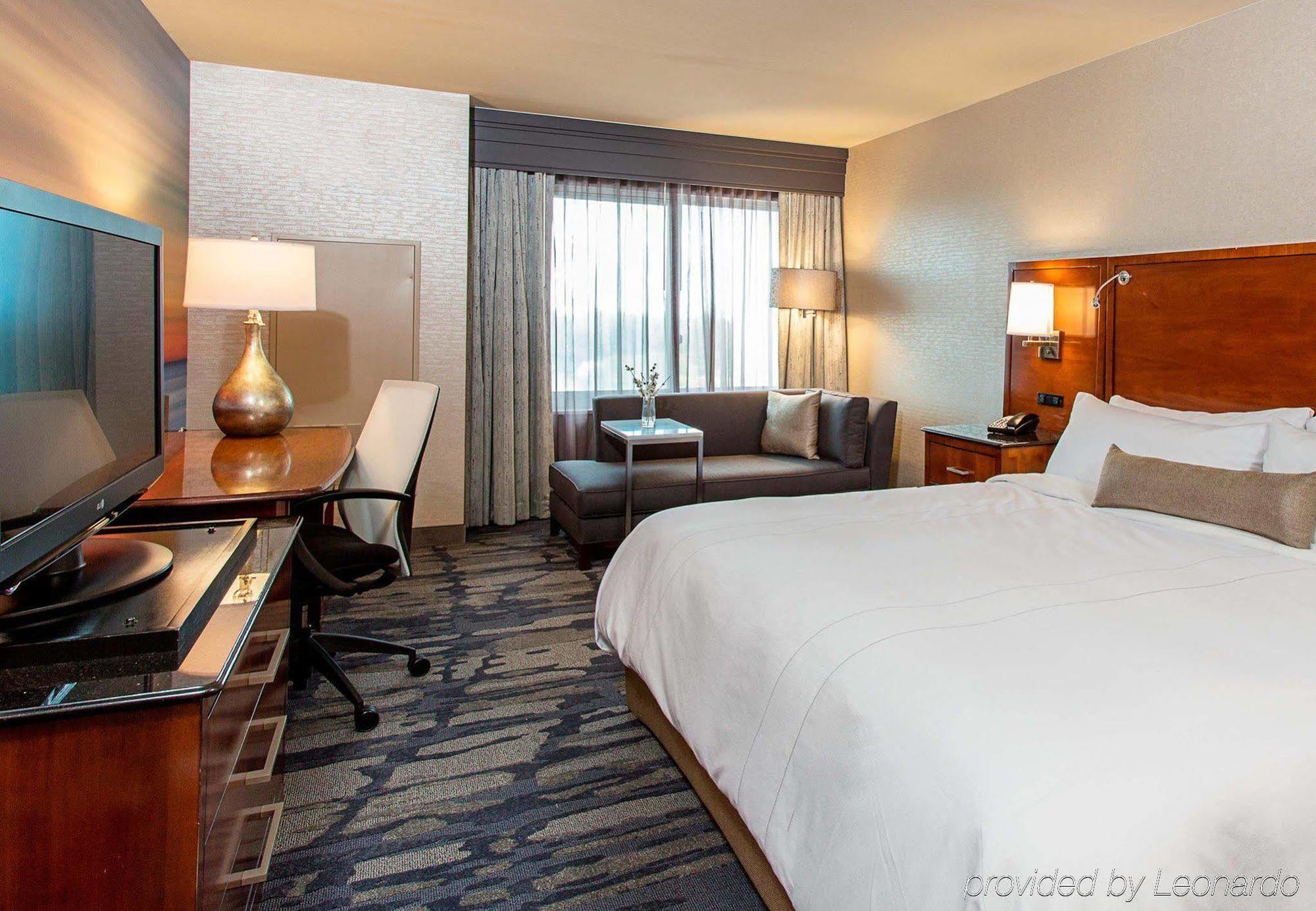 Rochester Airport Marriott Esterno foto