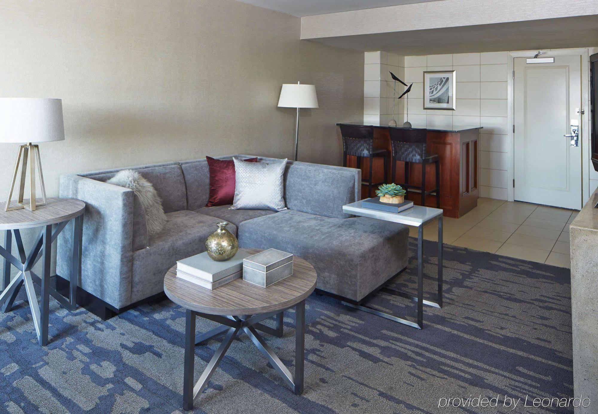 Rochester Airport Marriott Esterno foto